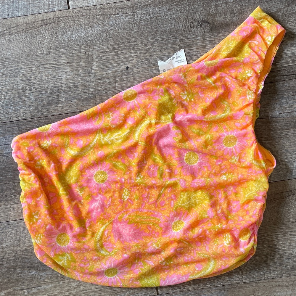 NWT House of Harlow 1960 Floral One Shoulder Crop Top